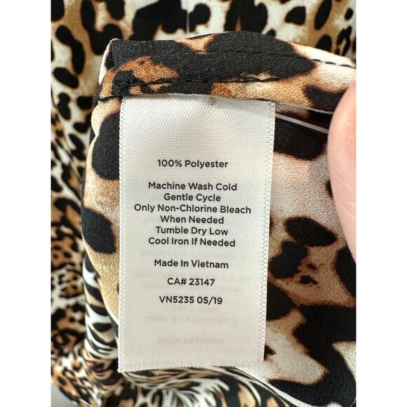 TALBOTS | Petite Animal Print Silky Keyhole Ruched Short Sleeve Top | Medium - Picture 6 of 6